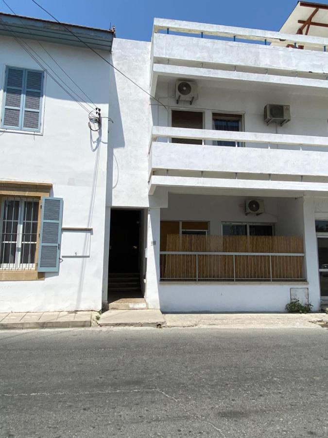 A Pousada Past Or Tail Larnaca Exterior foto